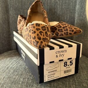 CROWN & IVY wide width flats